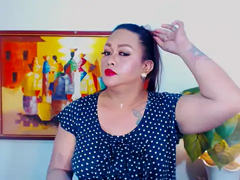 Snapshot of EmmaKantutera chatting on 7, 6, 2026 EmmaKantutera online show from 7, 6, 2026