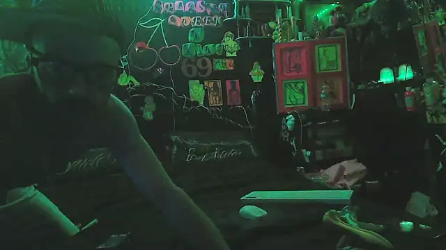 Splash Queen420 online show from 5, 4, 2026