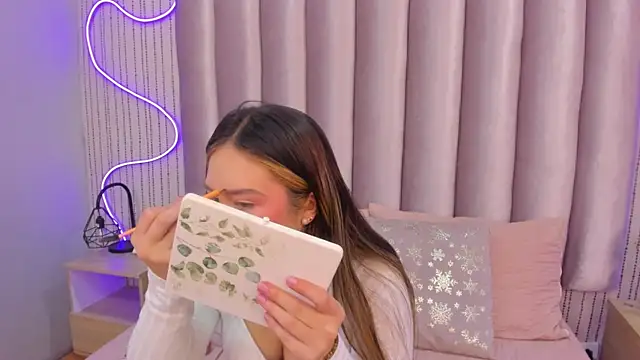 Snapshot of SamanthaPeachss chatting on 13, 11, 2025 SamanthaPeachss online show from 13, 11, 2025