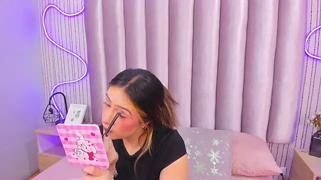 Snapshot of SamanthaPeachss chatting on 24, 11, 2025 SamanthaPeachss online show from 24, 11, 2025