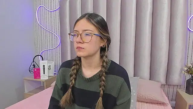 Snapshot of SamanthaPeachss chatting on 6, 1, 2026 SamanthaPeachss online show from 6, 1, 2026