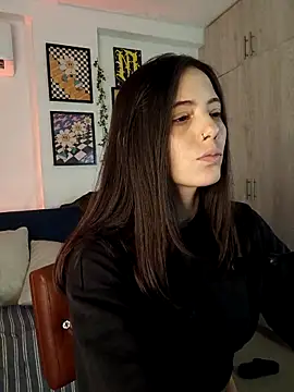 Snapshot of mishelkrave_ chatting on 6, 10, 2025 mishelkrave online show from 6, 10, 2025