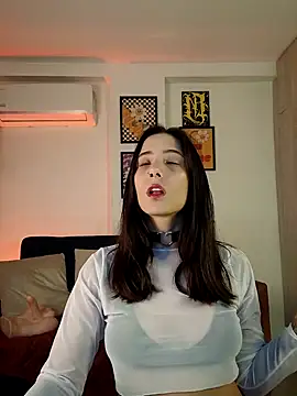 Snapshot of mishelkrave_ chatting on 18, 10, 2025 mishelkrave online show from 18, 10, 2025