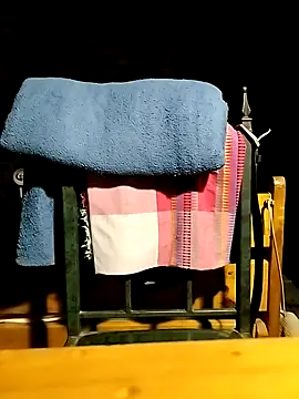 Snapshot of JohnnyTos chatting on 9, 9, 2025 JohnnyTos online show from 9, 9, 2025