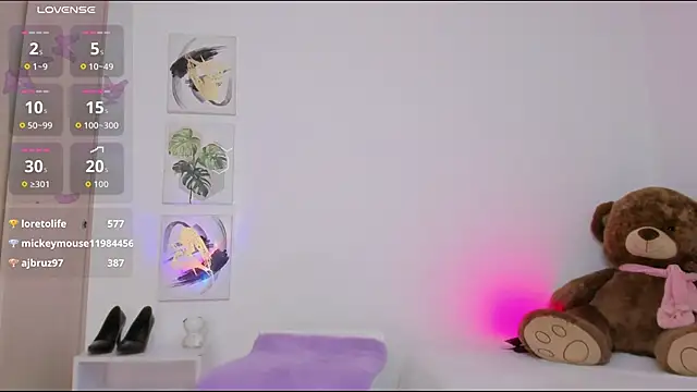 Snapshot of Nataly_evans18 chatting on 19, 11, 2025 Nataly evans18 online show from 19, 11, 2025