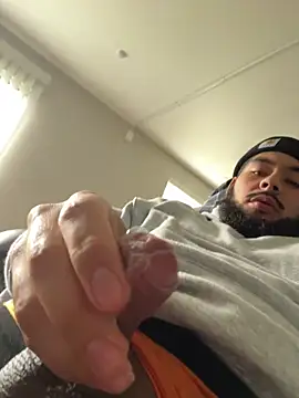 Snapshot of Bbrn69official chatting on 19, 12, 2025 Bbrn69official online show from 19, 12, 2025