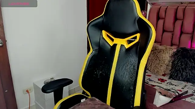 sara slut21 online show from 4, 3, 2025