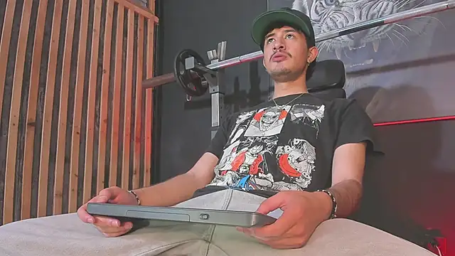 DimitriDeluxe online show from 13, 12, 2025