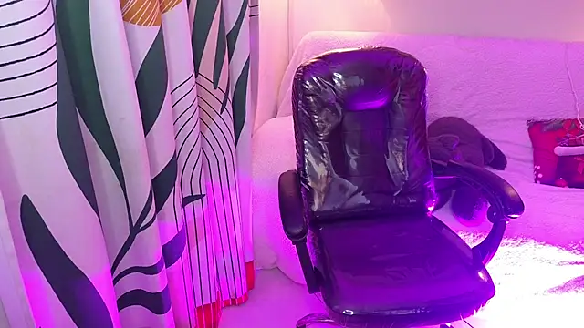 Snapshot of kathie_lozada chatting on 4, 12, 2025 kathie lozada online show from 4, 12, 2025