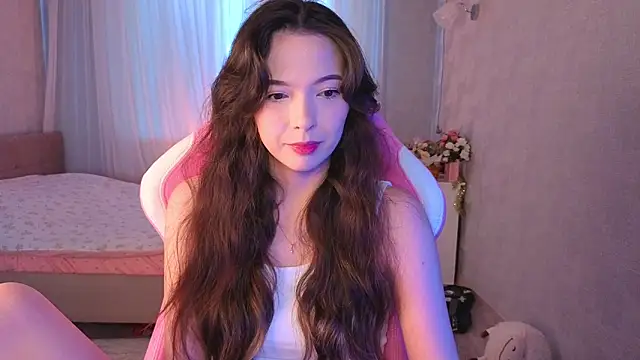 Snapshot of yuna_sunshy chatting on 7, 5, 2026 yuna sunshy online show from 7, 5, 2026