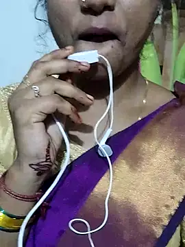 Snapshot of Varsha21 chatting on 2, 10, 2025 Varsha21 online show from 2, 10, 2025