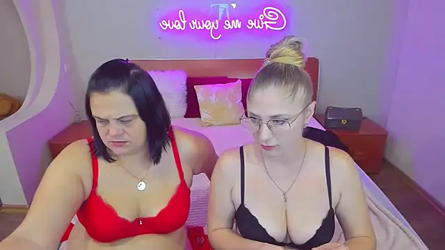 Snapshot of Your_Exstasy chatting on 11, 10, 2025 Your Exstasy online show from 11, 10, 2025