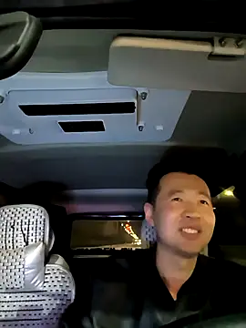 huanhuanaaaaa online show from 10, 4, 2026