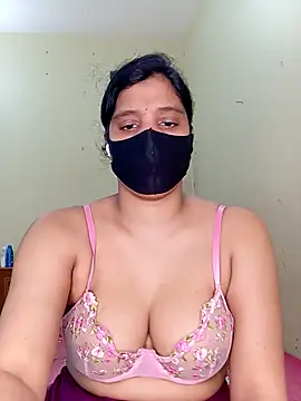 Snapshot of Rose-luckey chatting on 10, 3, 2026 Rose-luckey online show from 10, 3, 2026