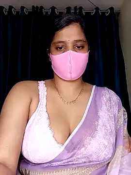 Snapshot of Rose-luckey chatting on 1, 4, 2026 Rose-luckey online show from 1, 4, 2026