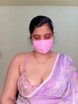 Snapshot of Rose-luckey chatting on 4, 4, 2026 Rose-luckey online show from 4, 4, 2026