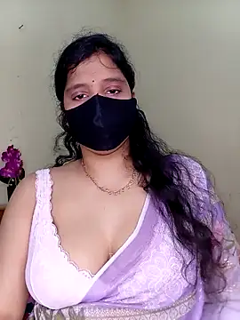 Snapshot of Rose-luckey chatting on 15, 4, 2026 Rose-luckey online show from 15, 4, 2026