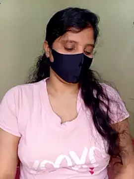 Snapshot of Rose-luckey chatting on 19, 4, 2026 Rose-luckey online show from 19, 4, 2026