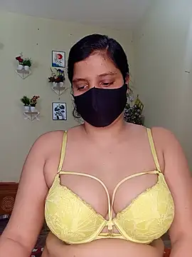 Snapshot of Rose-luckey chatting on 28, 7, 2026 Rose-luckey online show from 28, 7, 2026