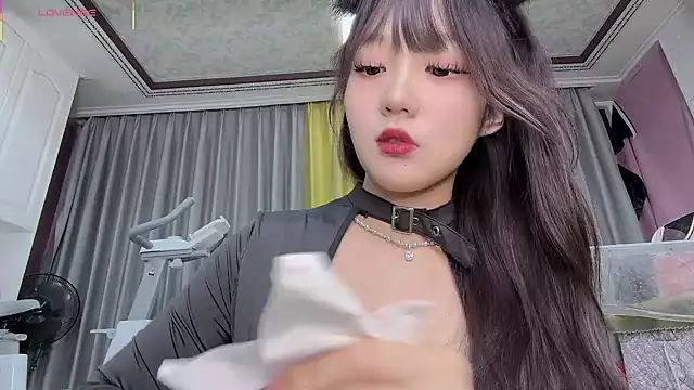 Snapshot of Yaya--728 chatting on 16, 1, 2026 Yaya--728 online show from 16, 1, 2026