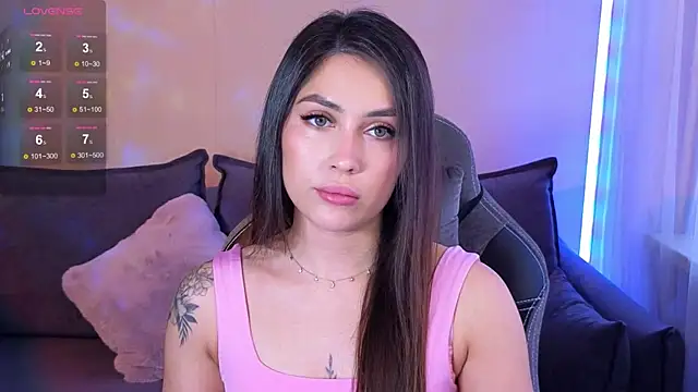 Snapshot of CarolineGuthrie chatting on 3, 10, 2025 CarolineGuthrie online show from 3, 10, 2025