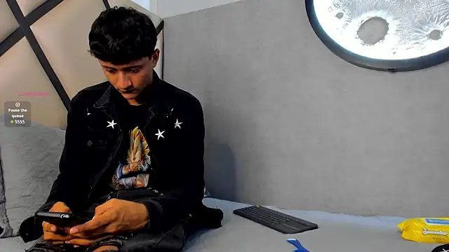 Snapshot of _Leohot_ chatting on 13, 9, 2025 Leohot online show from 13, 9, 2025