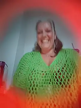 Snapshot of Feelineducentre chatting on 8, 6, 2026 Feelineducentre online show from 8, 6, 2026