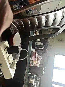 Snapshot of monty935 chatting on 26, 10, 2025 monty935 online show from 26, 10, 2025