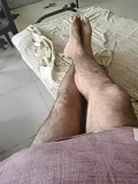 Snapshot of monty935 chatting on 27, 10, 2025 monty935 online show from 27, 10, 2025