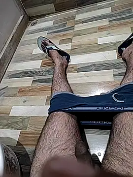 Snapshot of monty935 chatting on 19, 11, 2025 monty935 online show from 19, 11, 2025