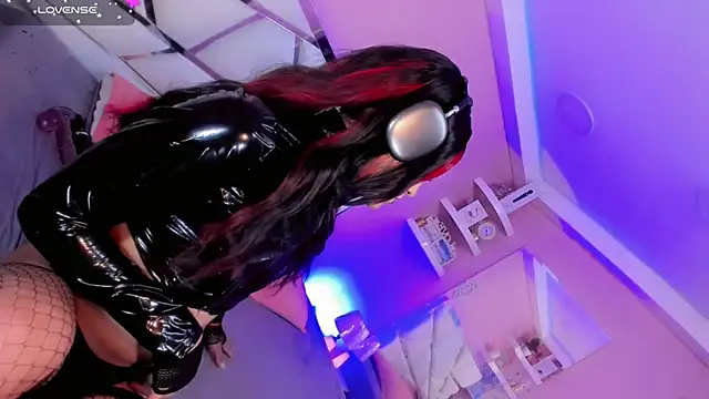 Snapshot of Ariia-janee chatting on 4, 11, 2025 Ariia-janee online show from 4, 11, 2025