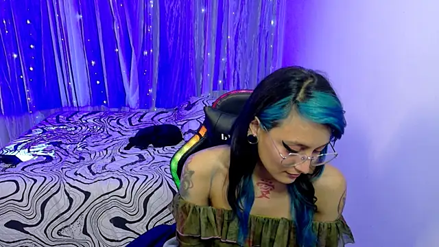 Snapshot of Blazing_Haze chatting on 10, 4, 2026 Blazing Haze online show from 10, 4, 2026