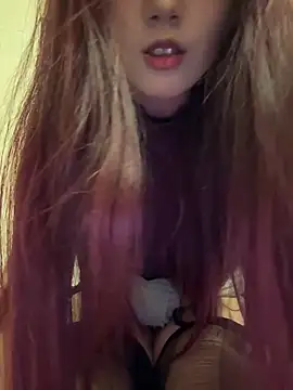 Snapshot of mimi9420 chatting on 14, 10, 2025 mimi9420 online show from 14, 10, 2025