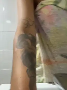 Snapshot of Miagomezx chatting on 5, 3, 2026 Miagomezx online show from 5, 3, 2026