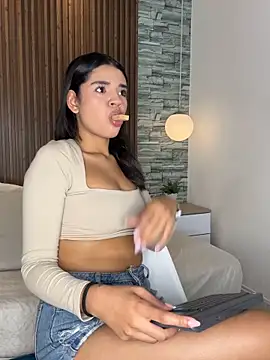 Snapshot of Miagomezx chatting on 13, 3, 2026 Miagomezx online show from 13, 3, 2026