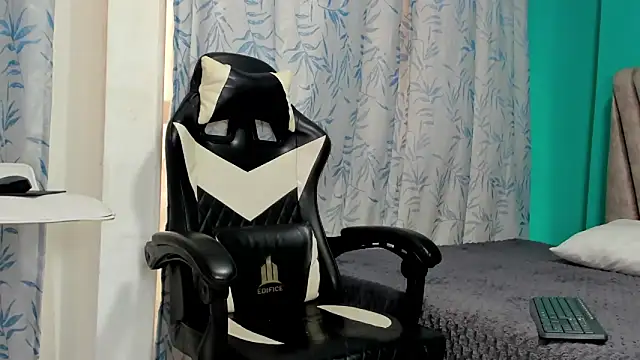 Snapshot of Felipe_Gonzales chatting on 26, 9, 2025 Felipe Gonzales online show from 26, 9, 2025