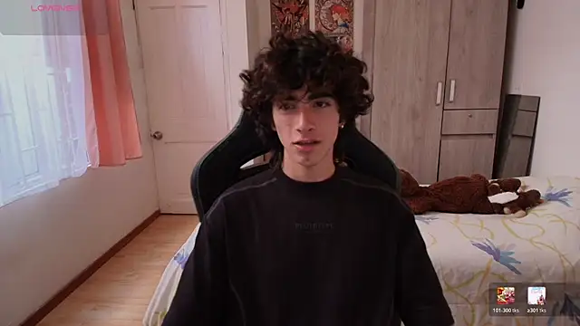 Nude Boy18 online show from 17, 1, 2026