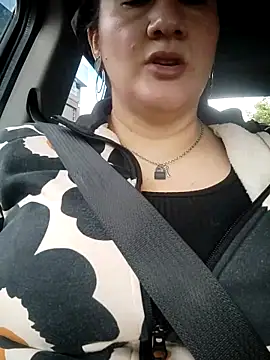 Aisha manzur online show from 2, 2, 2026