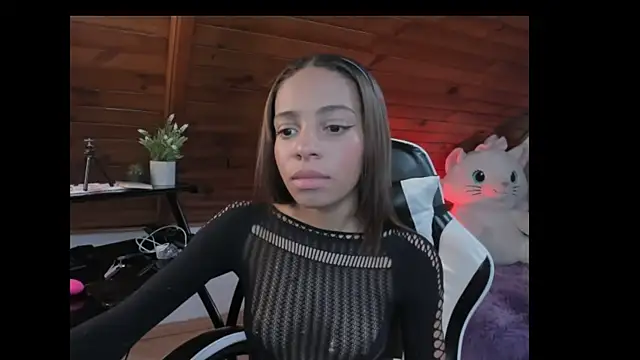 Snapshot of yumi_hanna chatting on 1, 12, 2025 yumi hanna online show from 1, 12, 2025