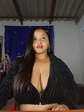 Snapshot of Liz__stone chatting on 5, 6, 2026 Liz stone online show from 5, 6, 2026