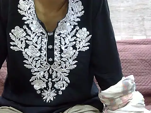 Snapshot of VNDANA_ chatting on 18, 4, 2026 VNDANA online show from 18, 4, 2026