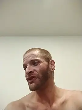 Snapshot of Daddyrabbit117 chatting on 22, 4, 2026 Daddyrabbit117 online show from 22, 4, 2026