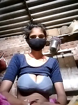 Joshi Love143 online show from 5, 11, 2025