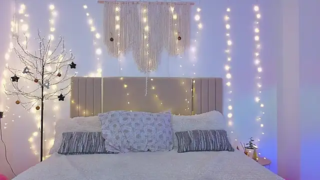 Snapshot of Little_mia__ chatting on 9, 1, 2026 Little mia online show from 9, 1, 2026