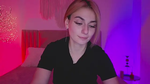 Snapshot of Little_mia__ chatting on 20, 3, 2026 Little mia online show from 20, 3, 2026