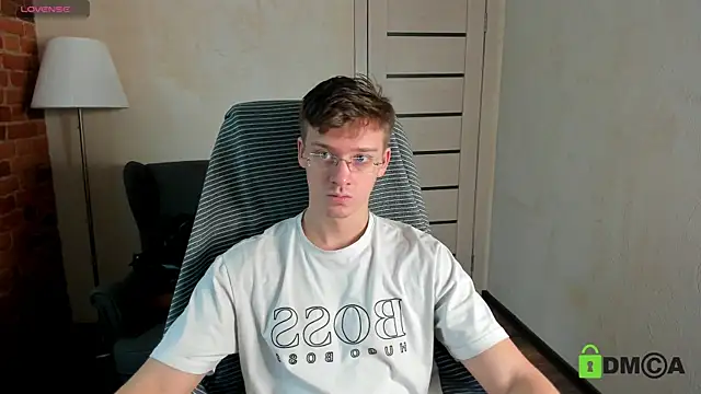 Snapshot of Harm_Dick chatting on 31, 10, 2025 Harm Dick online show from 31, 10, 2025