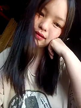 Snapshot of XoiXoi232 chatting on 8, 4, 2026 XoiXoi232 online show from 8, 4, 2026