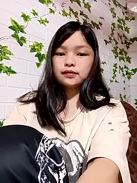 Snapshot of XoiXoi232 chatting on 9, 4, 2026 XoiXoi232 online show from 9, 4, 2026