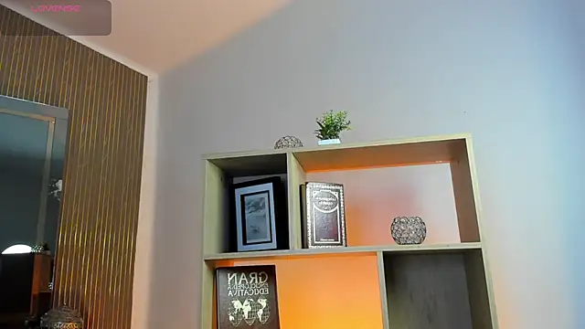 Axel grey  online show from 17, 4, 2026