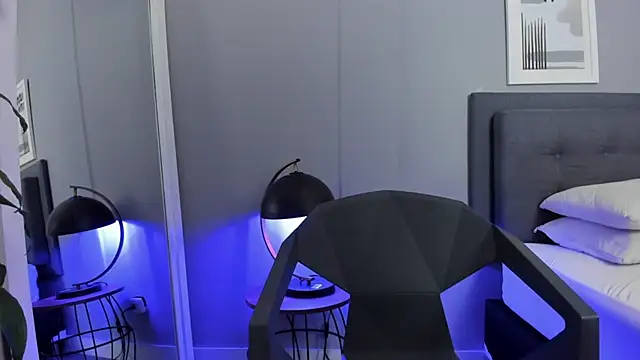 Tylerffoxx online show from 4, 11, 2025